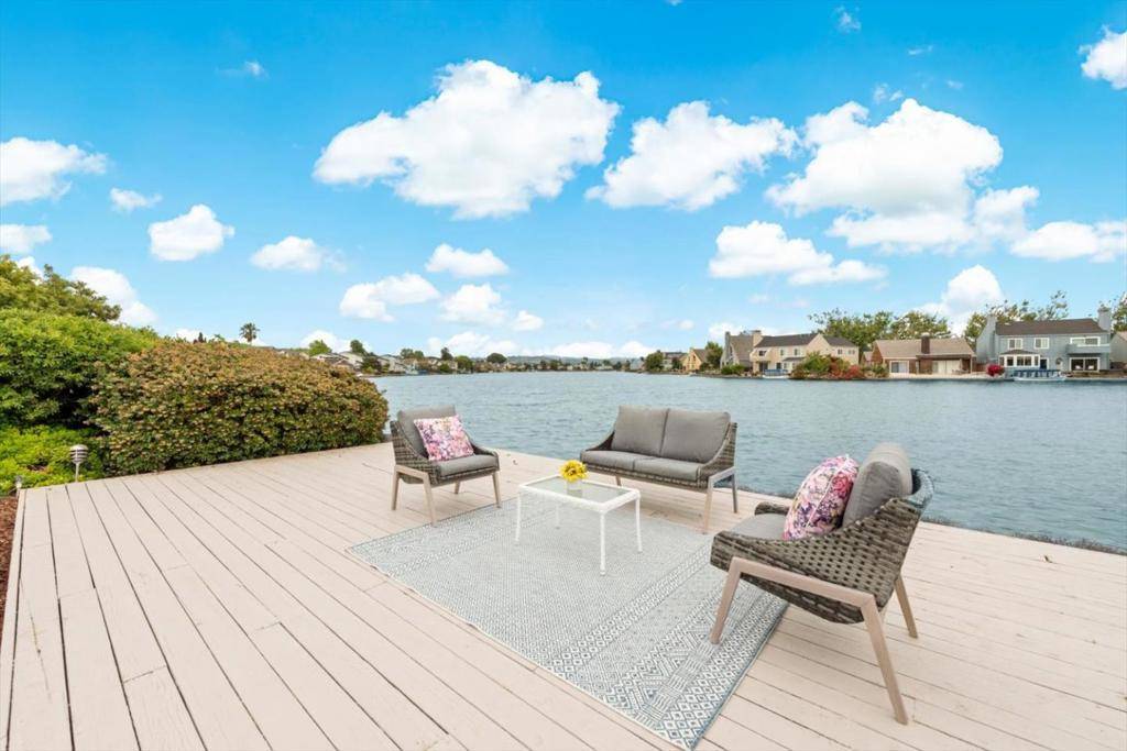 Foster City, CA 94404,609 Santa Catalina LN