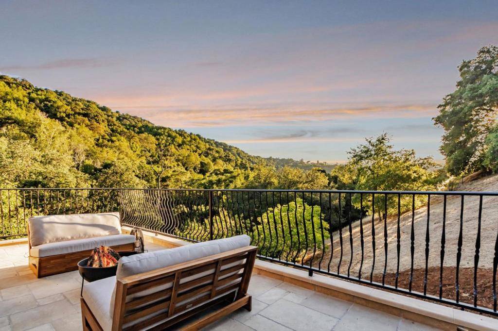 Los Gatos, CA 95032,15681 Kennedy RD