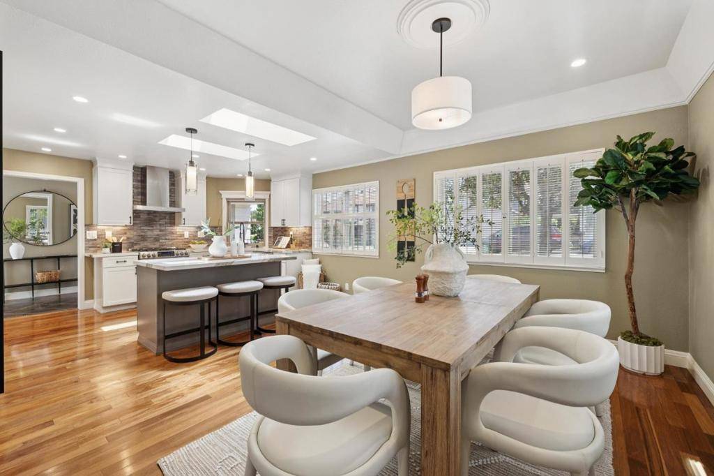 San Mateo, CA 94403,3401 Leafwood CT