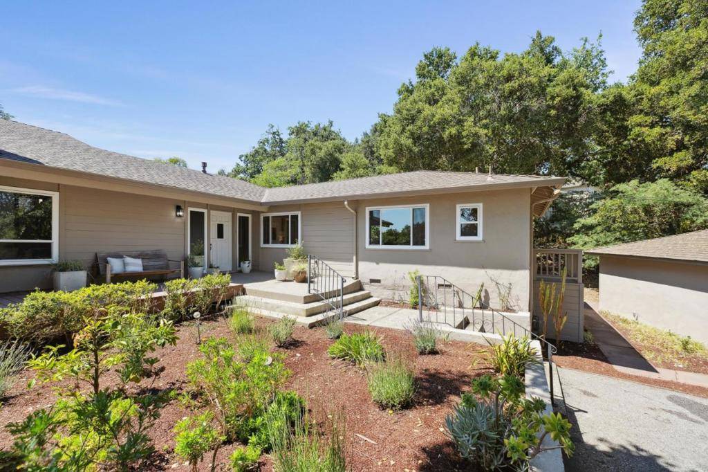 Los Altos Hills, CA 94024,10605 Berkshire DR