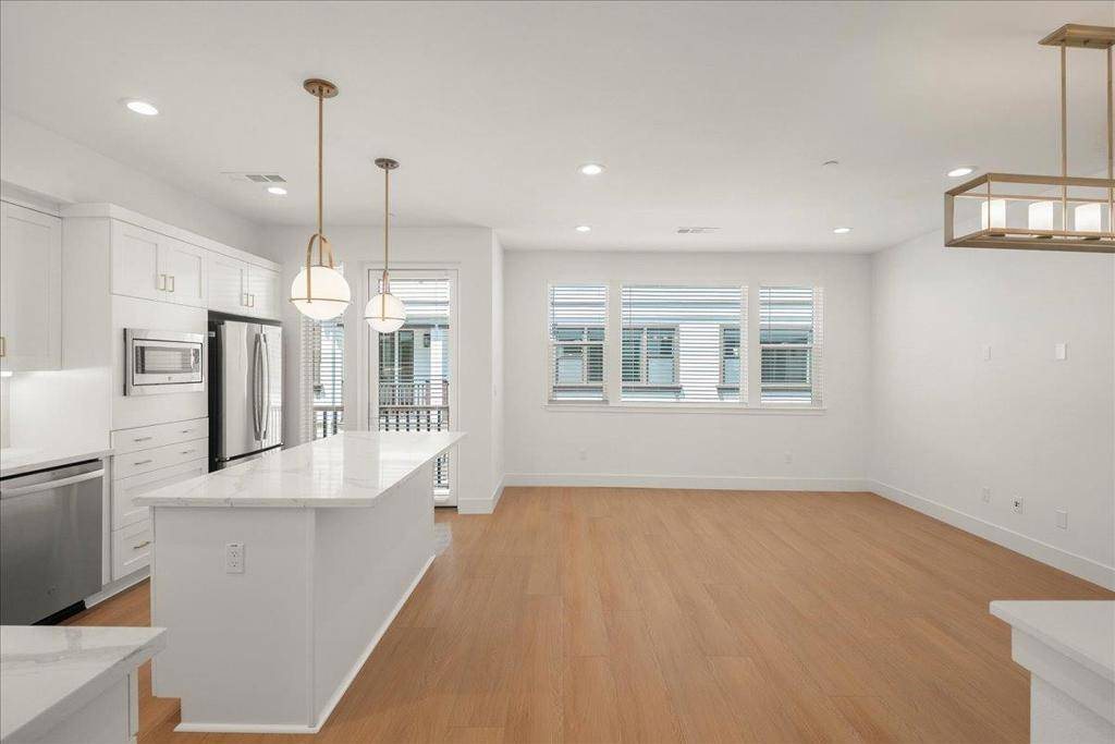 Sunnyvale, CA 94086,224 Carroll ST #8