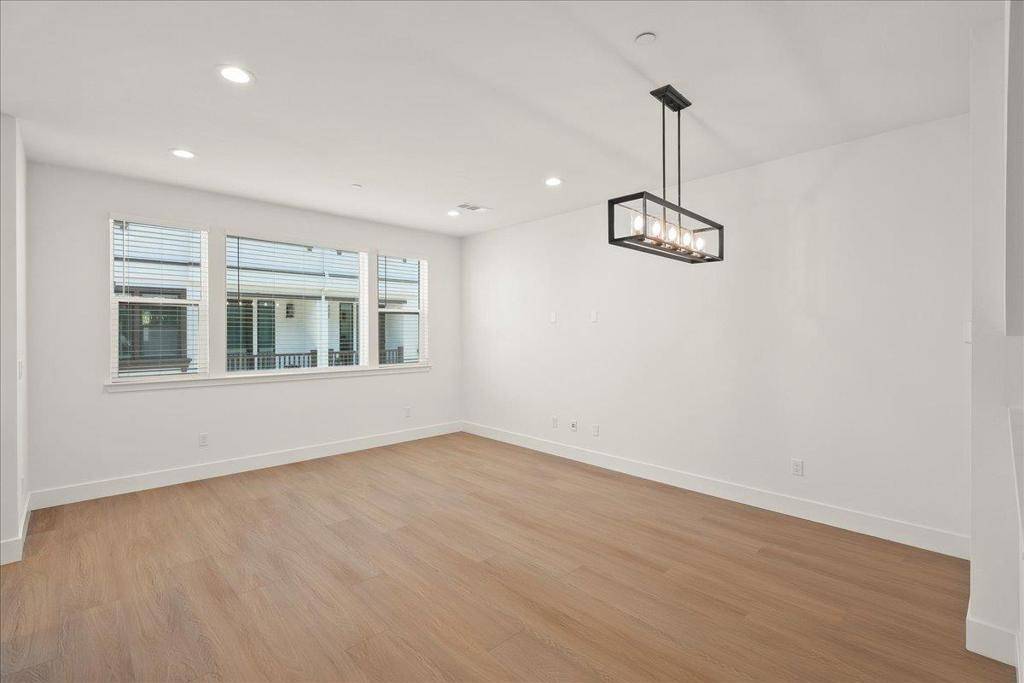 Sunnyvale, CA 94086,224 Carroll ST #2