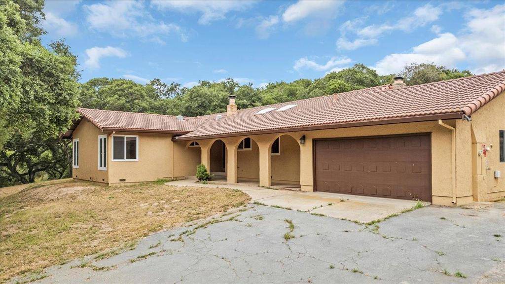 Salinas, CA 93907,19515 Vierra Canyon RD