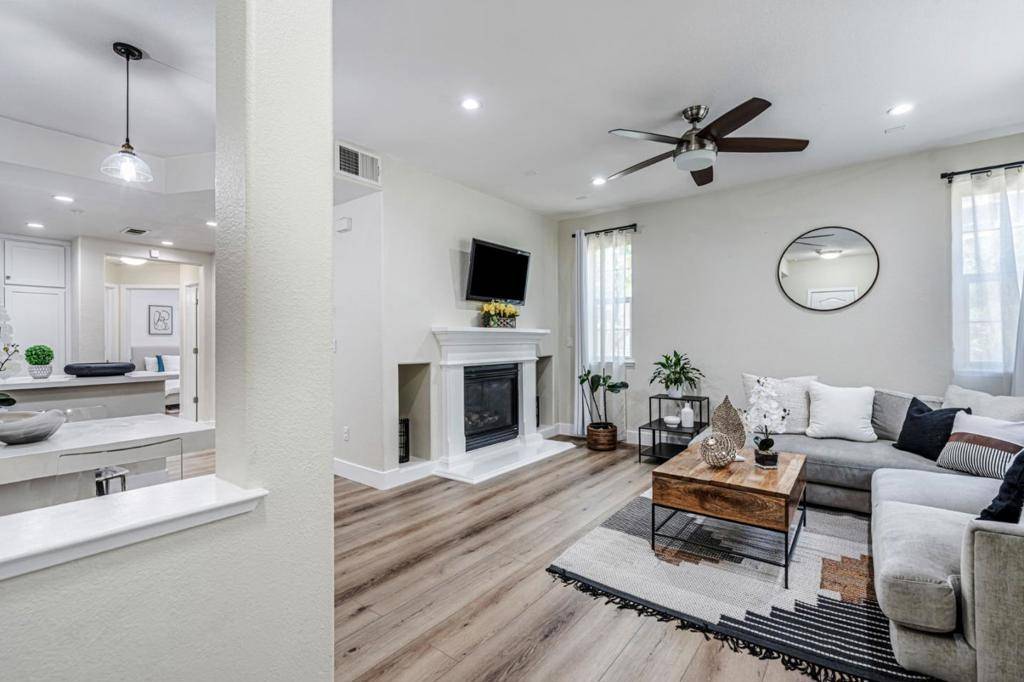 Oakland, CA 94605,6124 Old Quarry LOOP