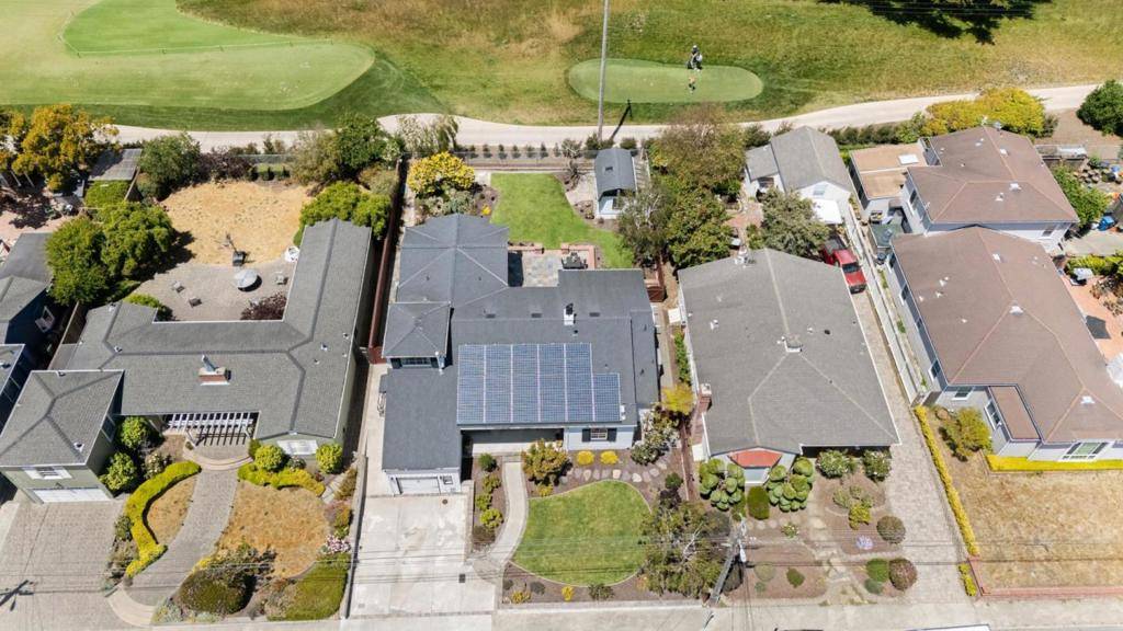 Daly City, CA 94015,107 Garden LN