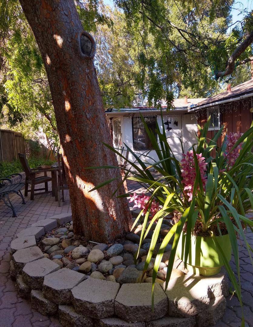 Cupertino, CA 95014,21851 Almaden AVE