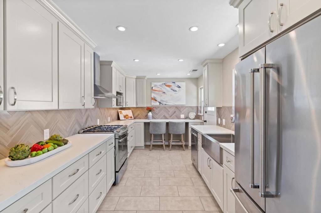 Menlo Park, CA 94025,166 Willow RD