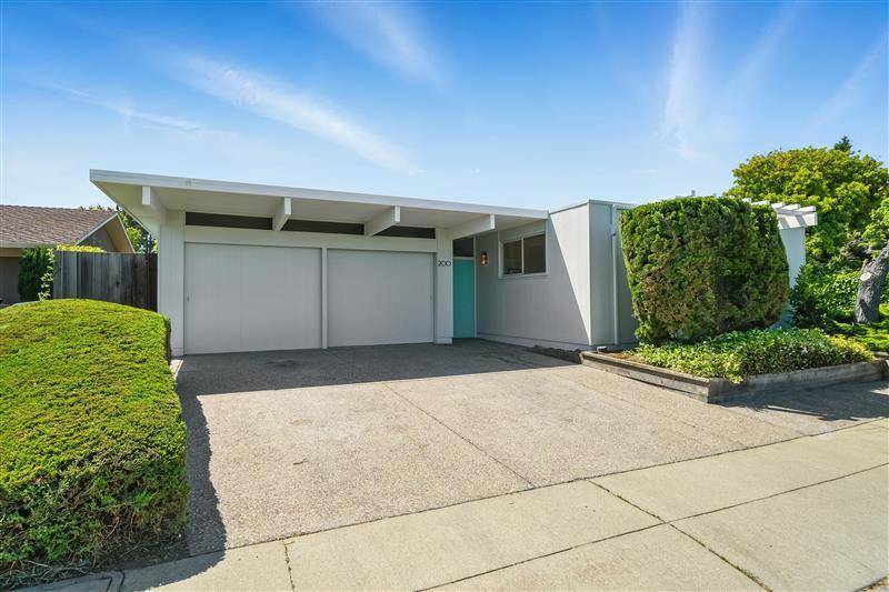 Foster City, CA 94404,200 Loon CT