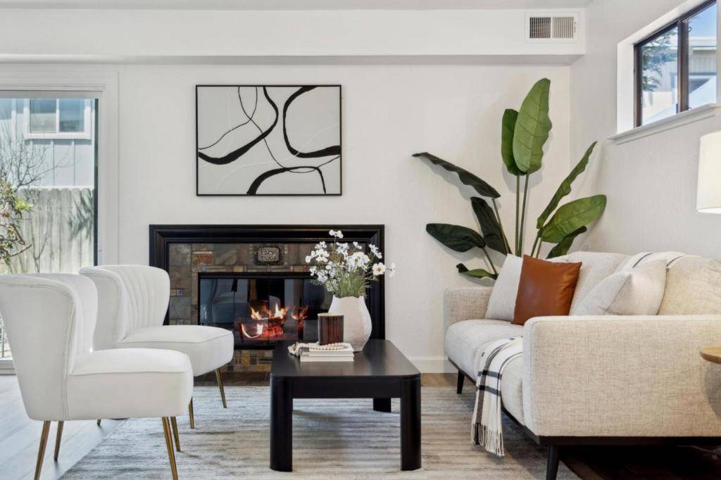 Pacifica, CA 94044,77 Montecito AVE