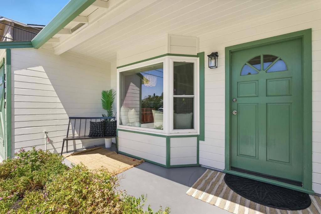 San Mateo, CA 94401,2077 Shoreview AVE