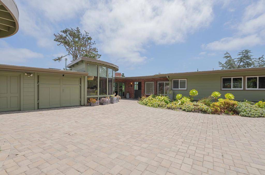 Monterey, CA 93940,400 Herrmann DR
