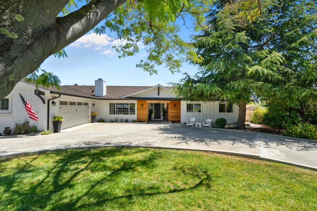 Hollister, CA 95023,105 Rays CIR