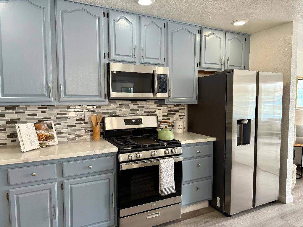 Daly City, CA 94014,900 Hillside BLVD
