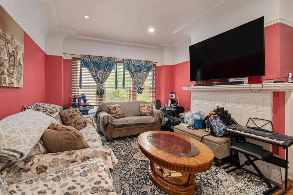 Daly City, CA 94014,373 Winchester ST