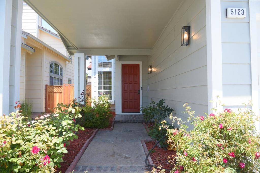Fremont, CA 94555,5123 Amberwood DR