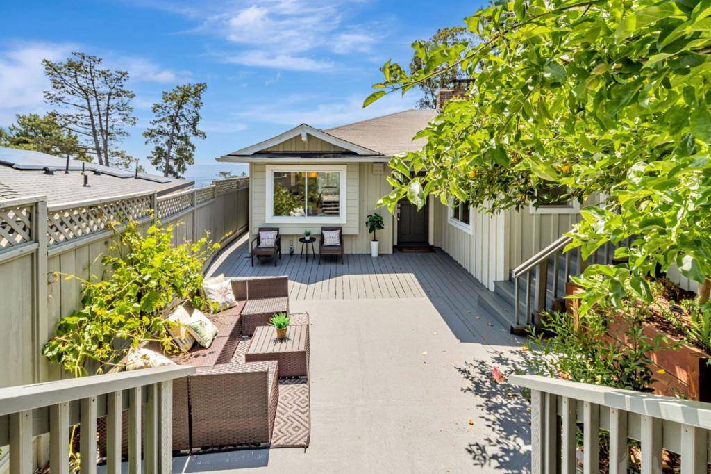 Oakland, CA 94611,6827 Ridgewood DR