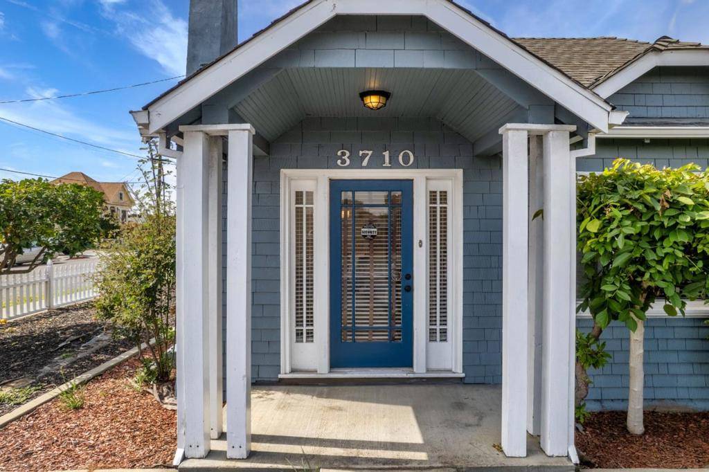 Union City, CA 94587,3710 Smith ST