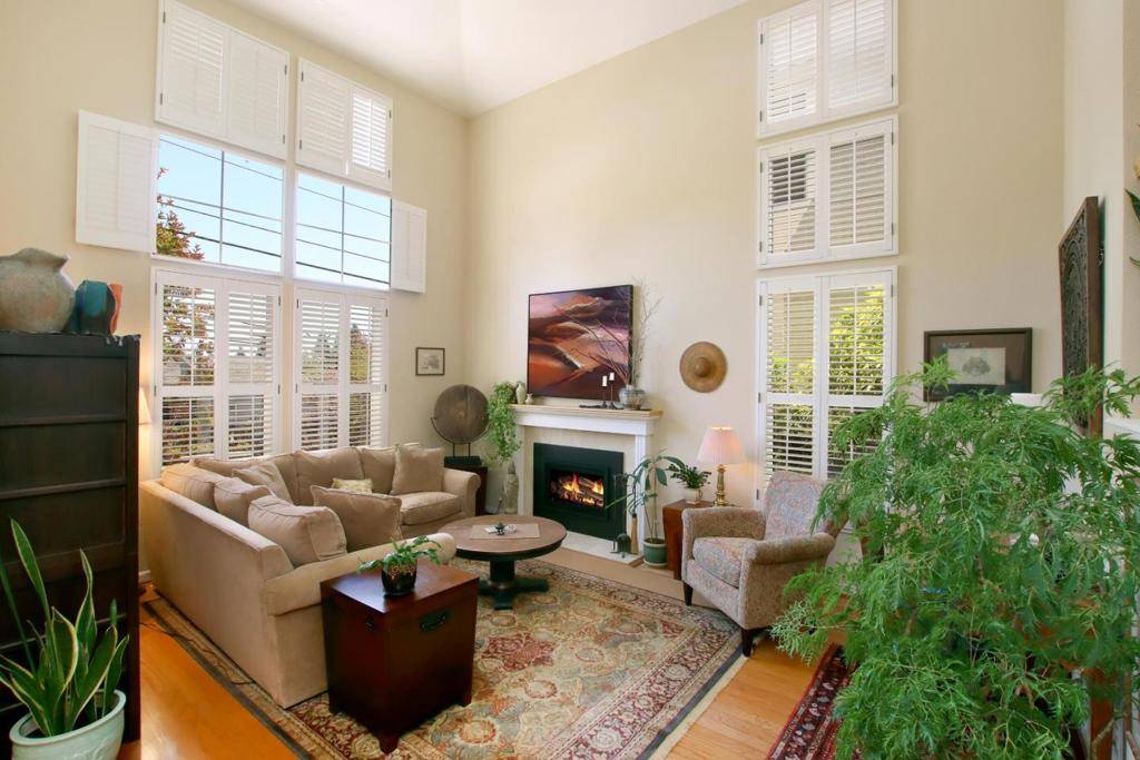 Santa Cruz, CA 95060,332 Meder ST