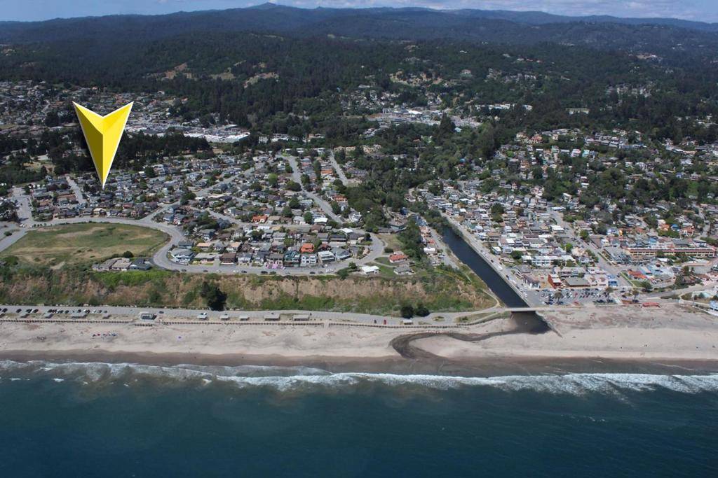 Aptos, CA 95003,217 Valencia AVE