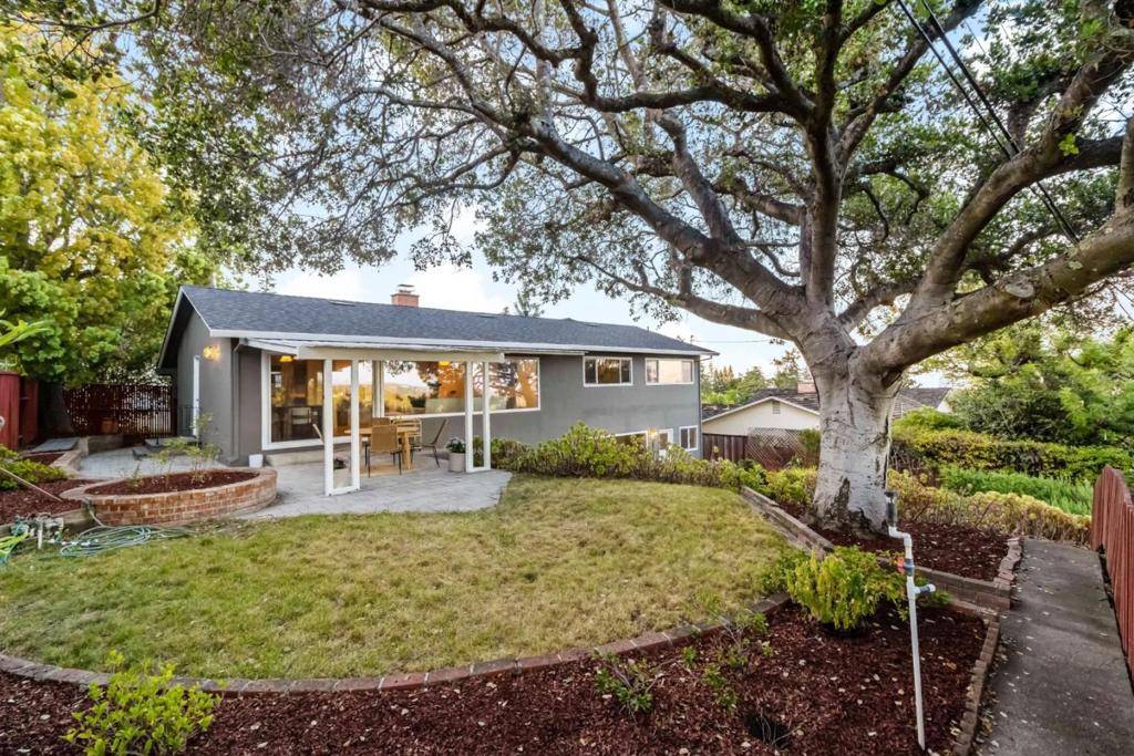 Redwood City, CA 94061,3831 Vineyard DR