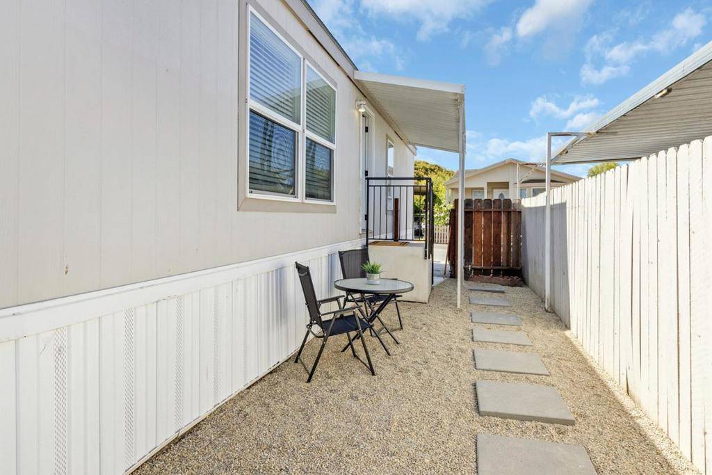 Moss Landing, CA 95039,1900 Highway 1