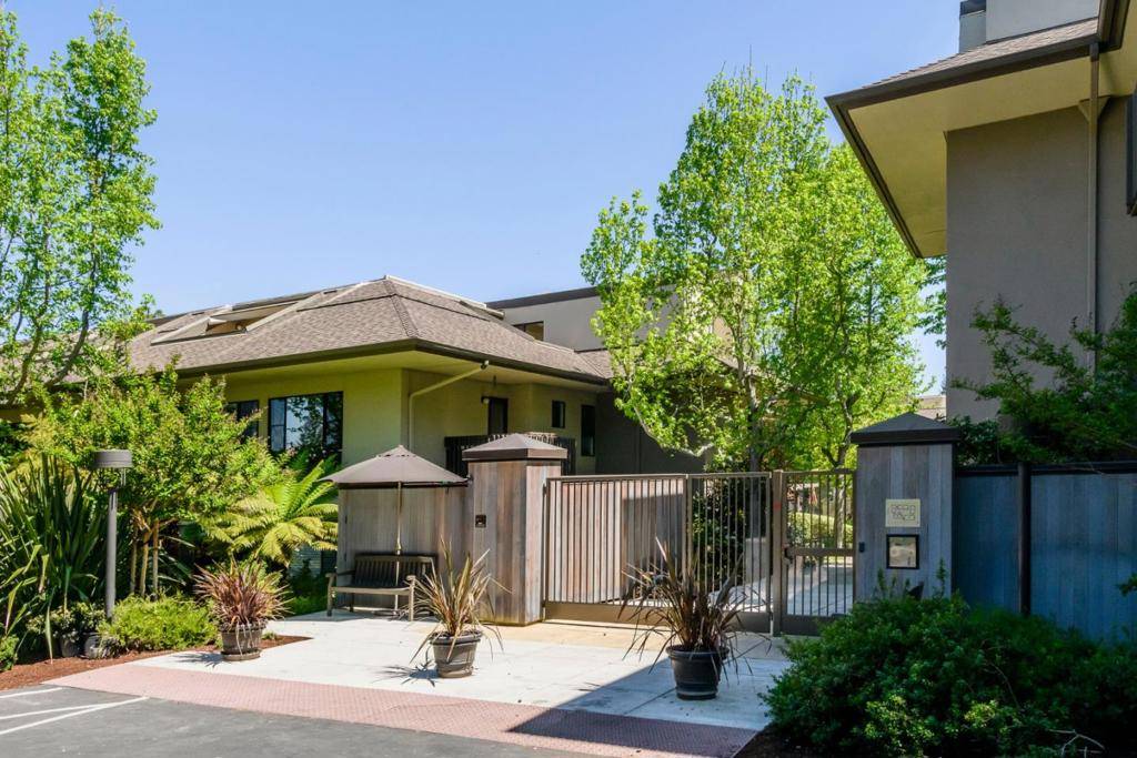 Menlo Park, CA 94025,2140 Santa Cruz AVE #E 104