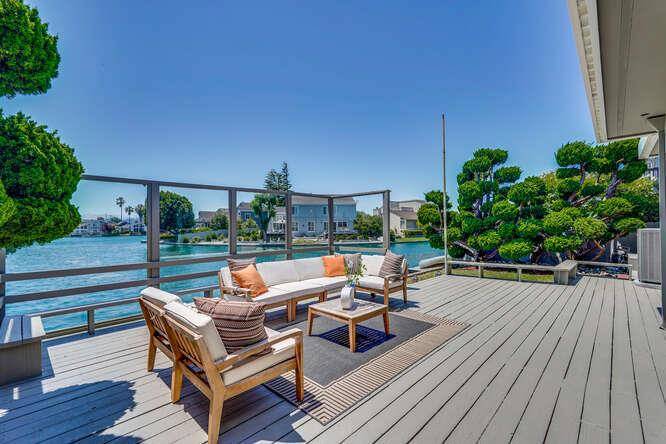 Foster City, CA 94404,998 Flying Fish ST