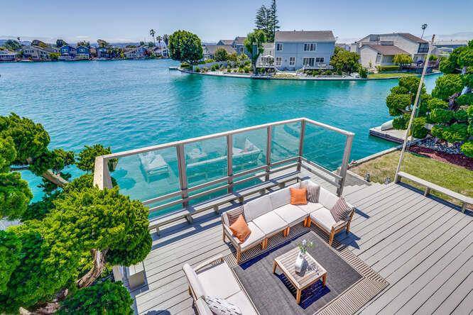 Foster City, CA 94404,998 Flying Fish ST