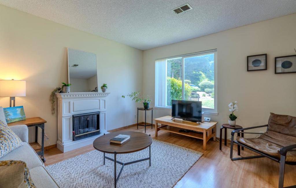 Pacifica, CA 94044,1263 Rosita RD