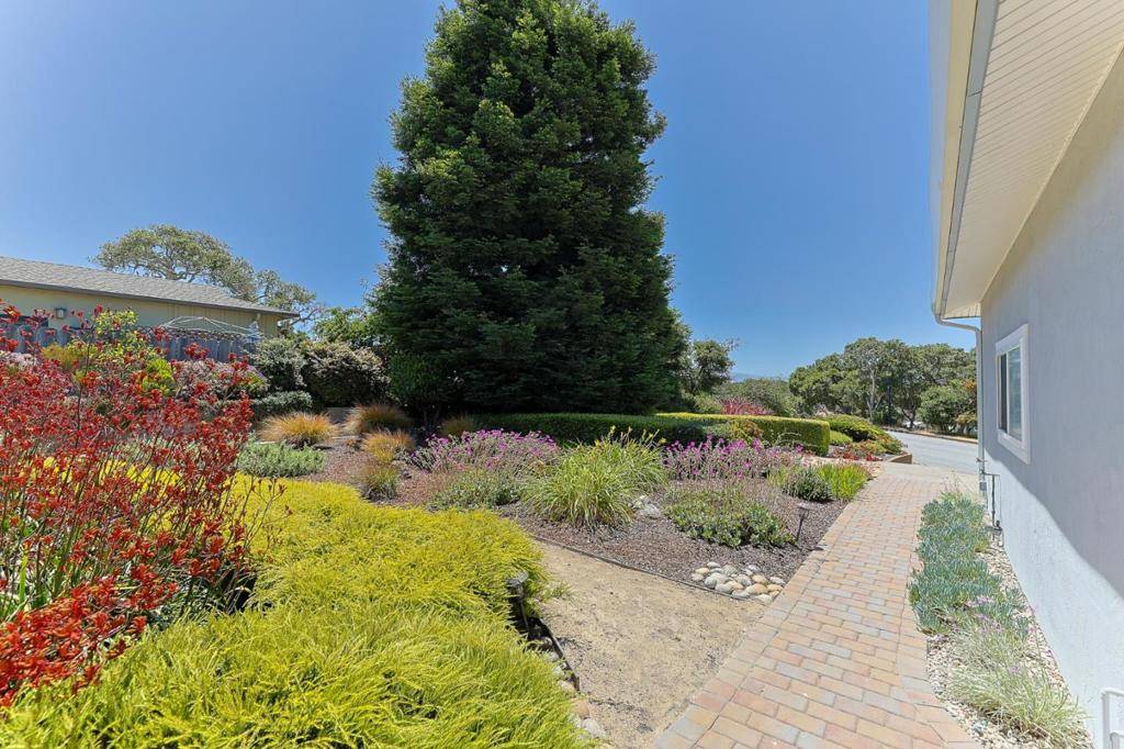 Salinas, CA 93907,9355 Holly Oak WAY