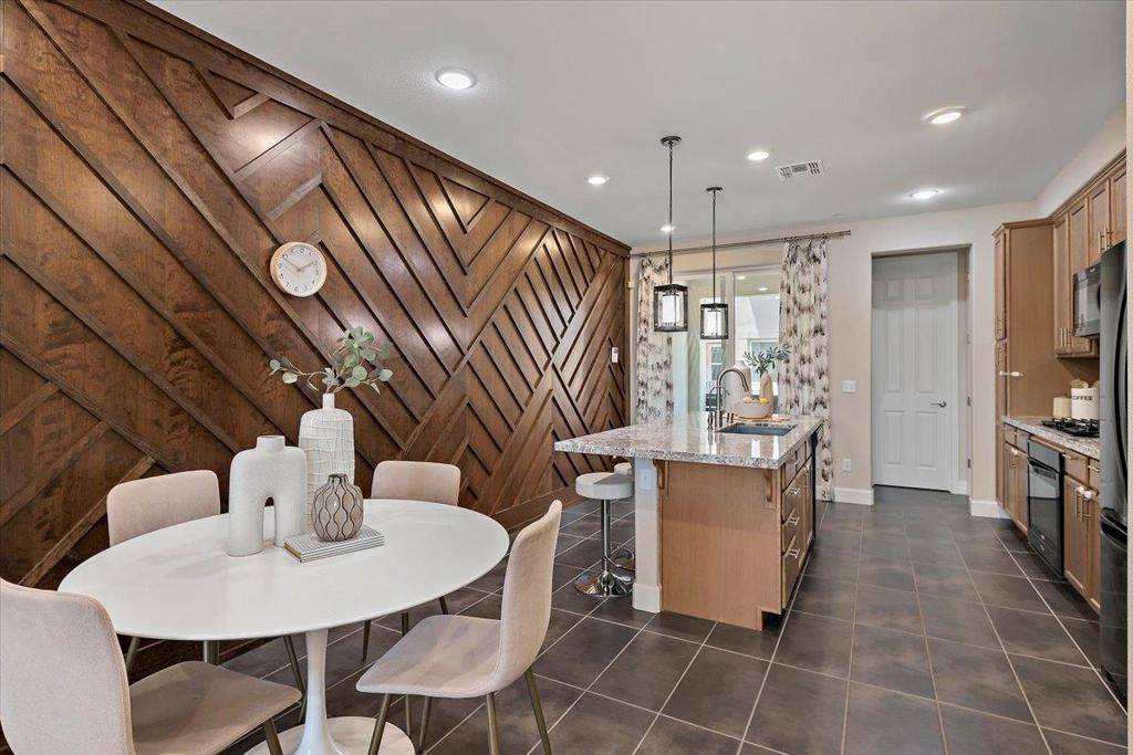 Milpitas, CA 95035,1090 California CIR