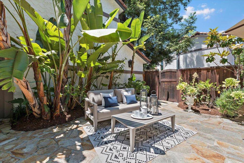 Los Gatos, CA 95032,116 Calle Nivel