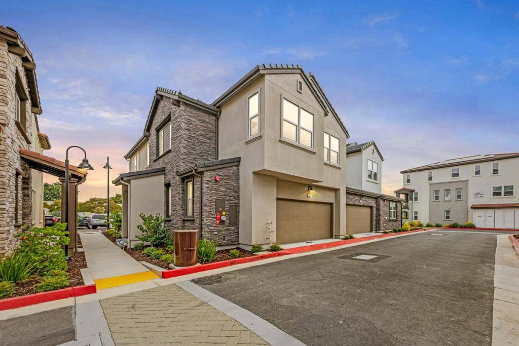 Morgan Hill, CA 95037,857 Fatima Ln