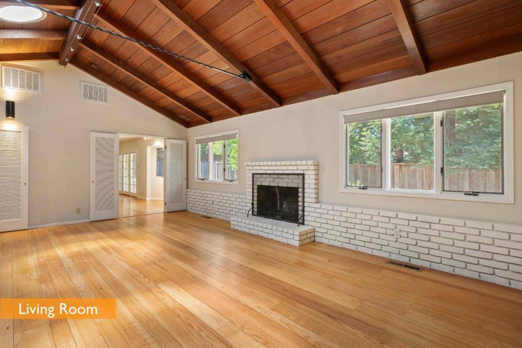 Los Altos, CA 94024,1516 Wistaria LN