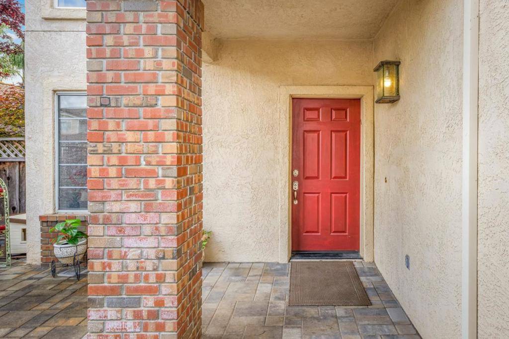 Morgan Hill, CA 95037,360 Via Largo