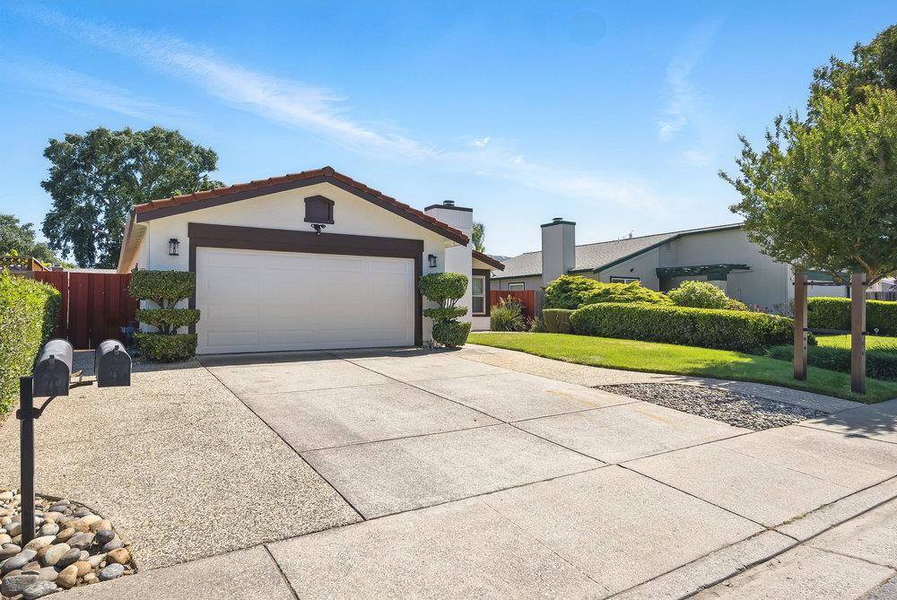 Gilroy, CA 95020,1180 Peterson DR