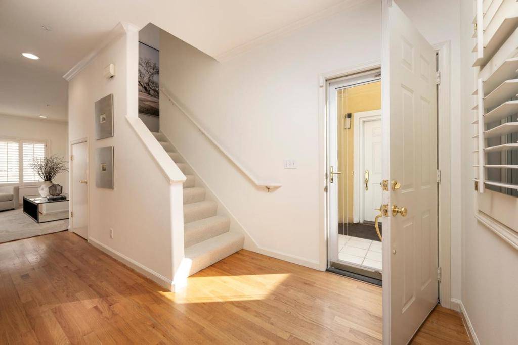 Burlingame, CA 94010,1408 El Camino Real #3