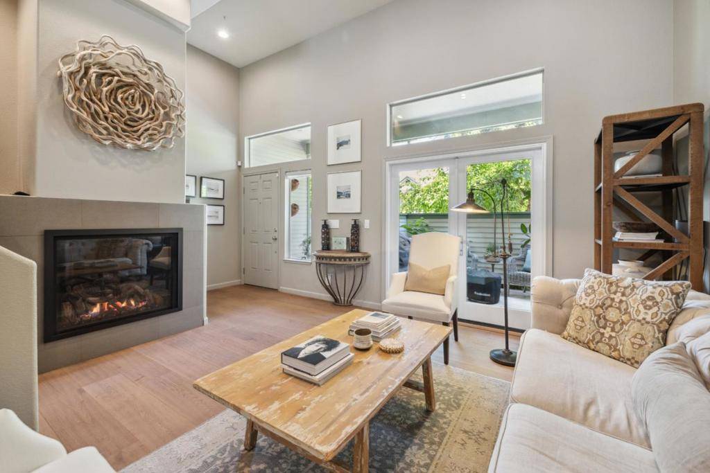 Santa Cruz, CA 95060,113 Claremont TER