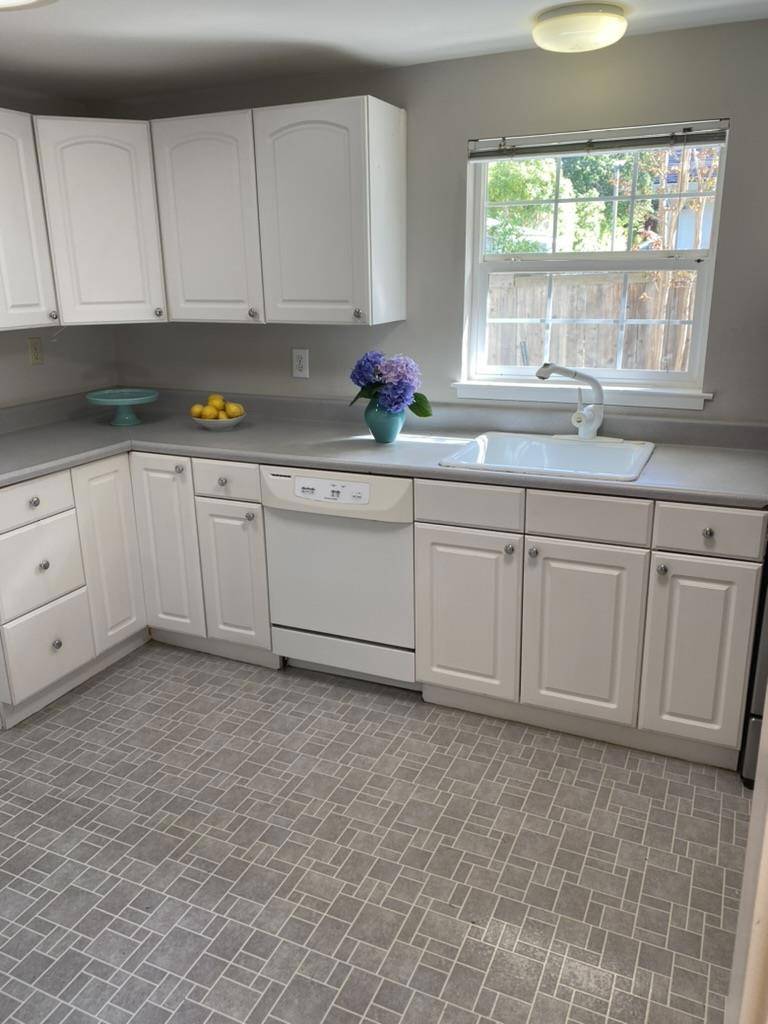 Menlo Park, CA 94025,697 Menlo AVE #Unit B