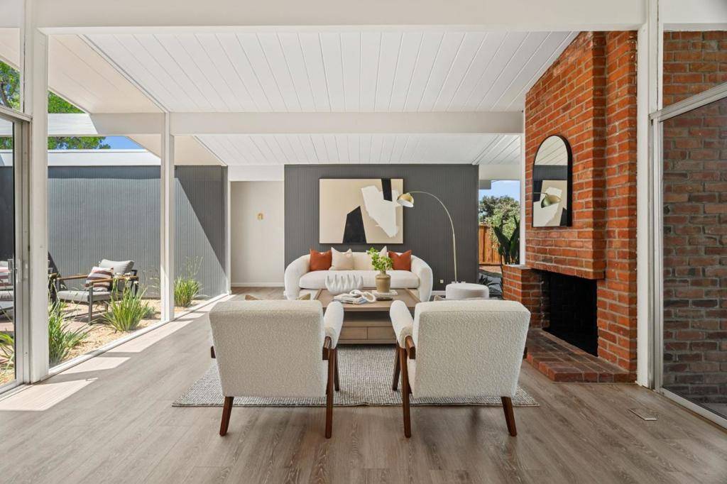 Sunnyvale, CA 94087,1472 Kingfisher WAY