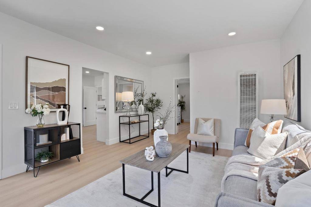 Burlingame, CA 94010,209 Bayswater AVE