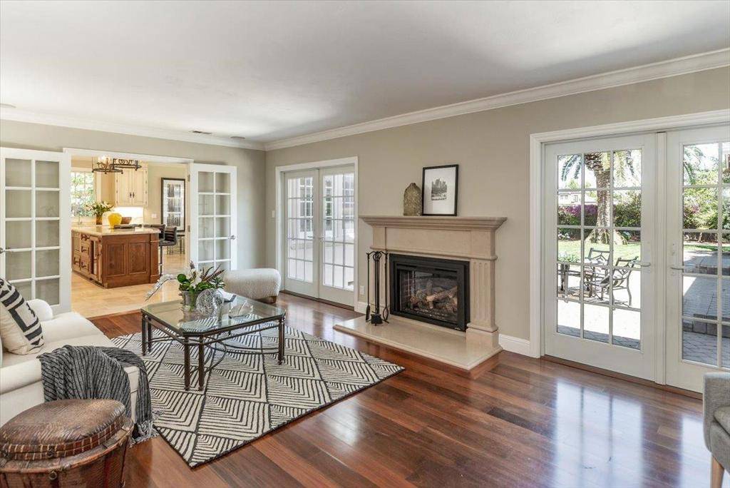 Los Altos, CA 94022,32 N El Monte AVE
