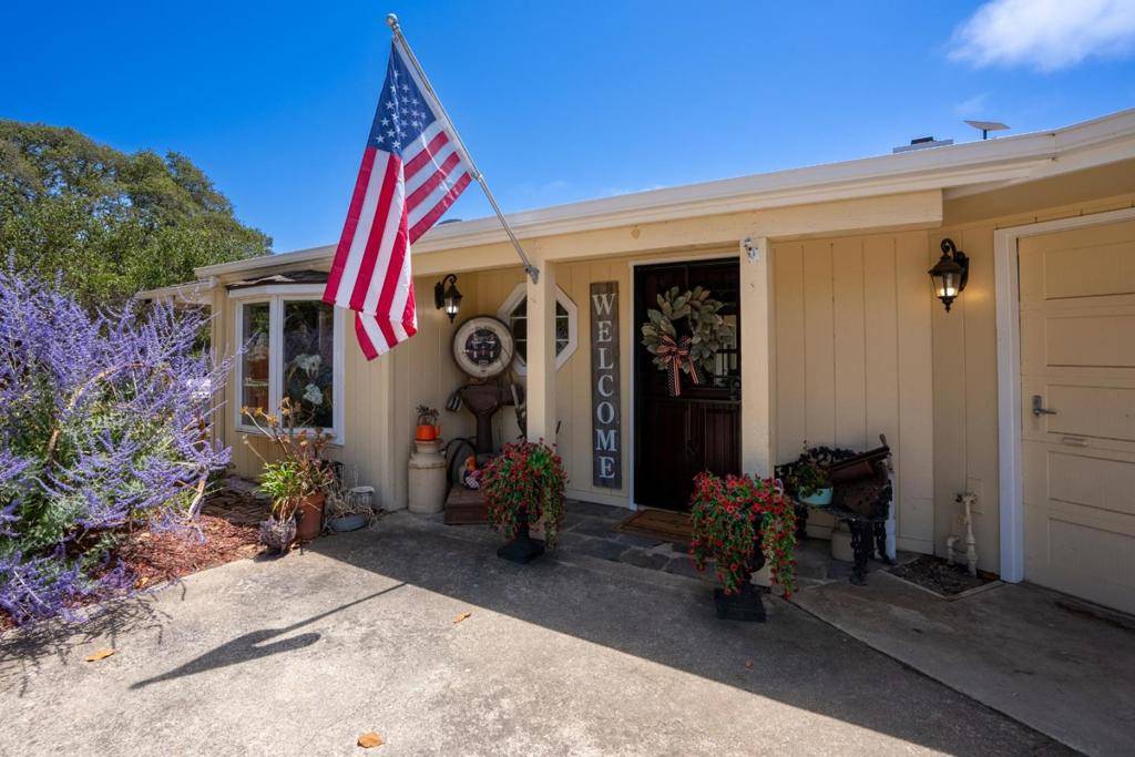 Royal Oaks, CA 95076,3225 Hillman LN