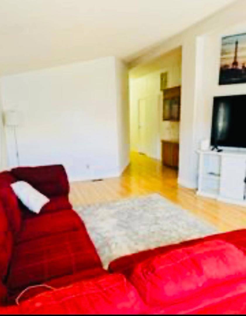 Salinas, CA 93906,20 Russell RD