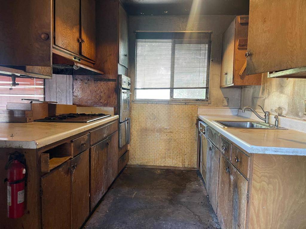 Pacifica, CA 94044,1107 Mason DR