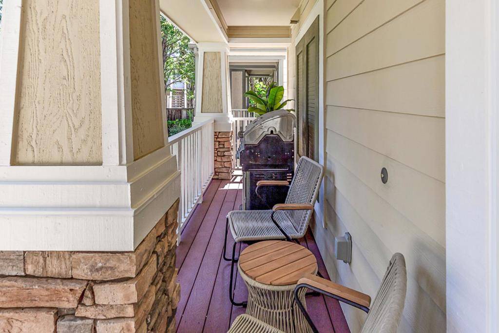 Mountain View, CA 94043,185 Hamwood TER