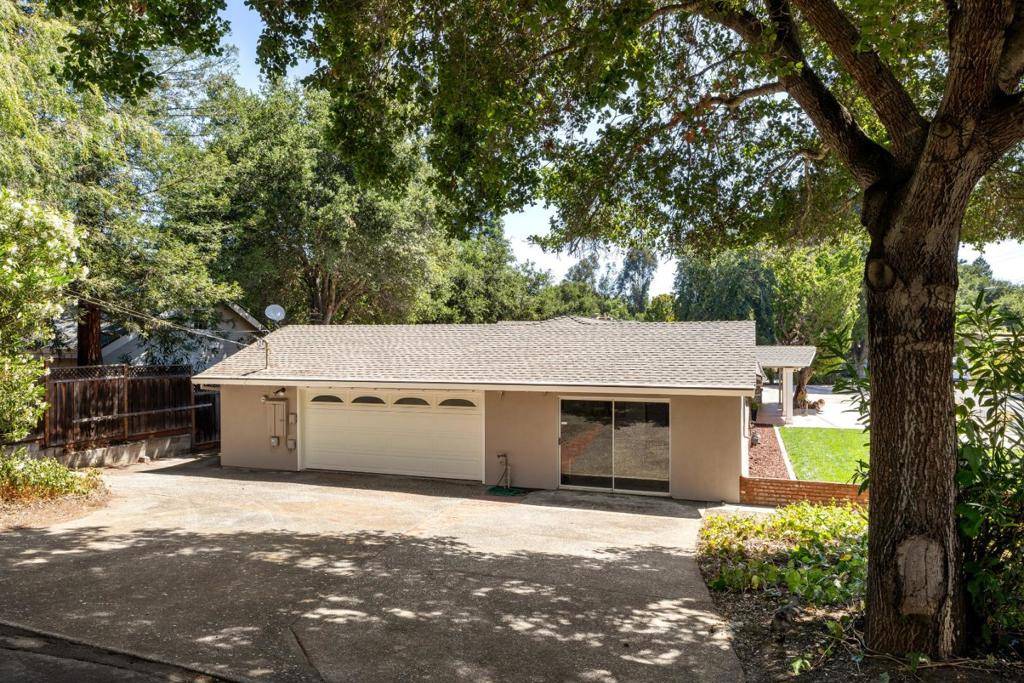 Palo Alto, CA 94306,880 Moana CT