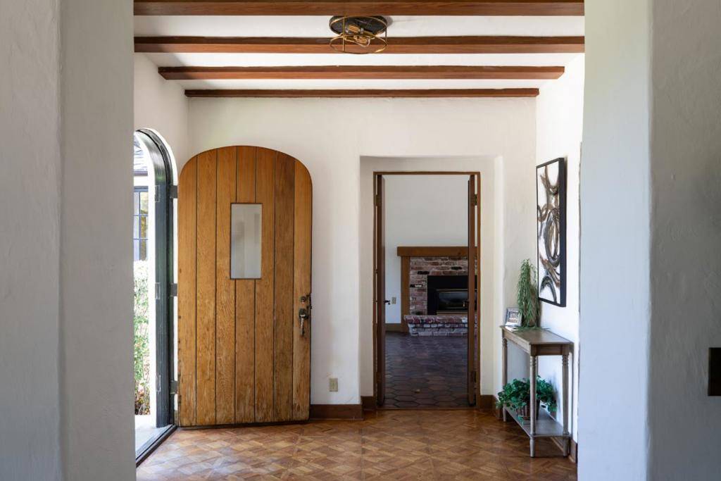Los Altos Hills, CA 94022,13888 Fremont Pines LN