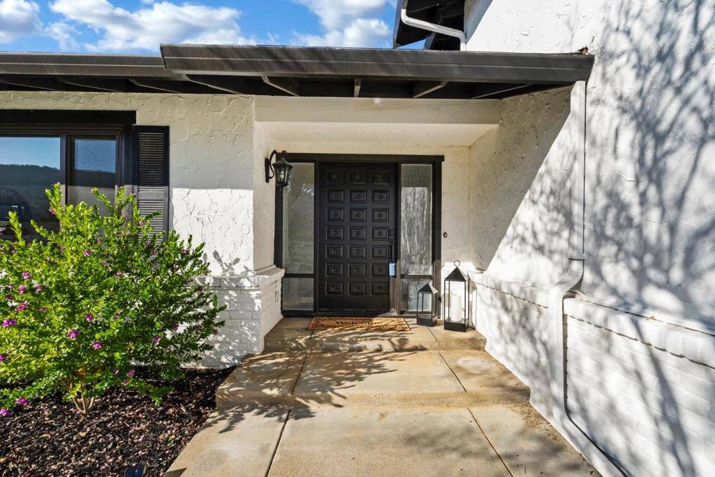 Gilroy, CA 95020,8202 Honeybee CT