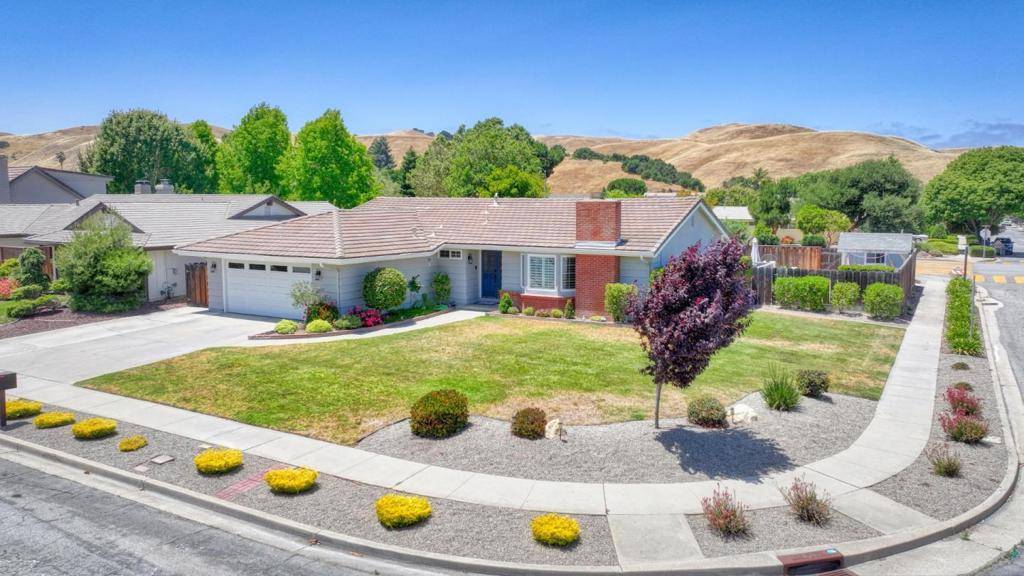 Salinas, CA 93908,22800 Bravo PL